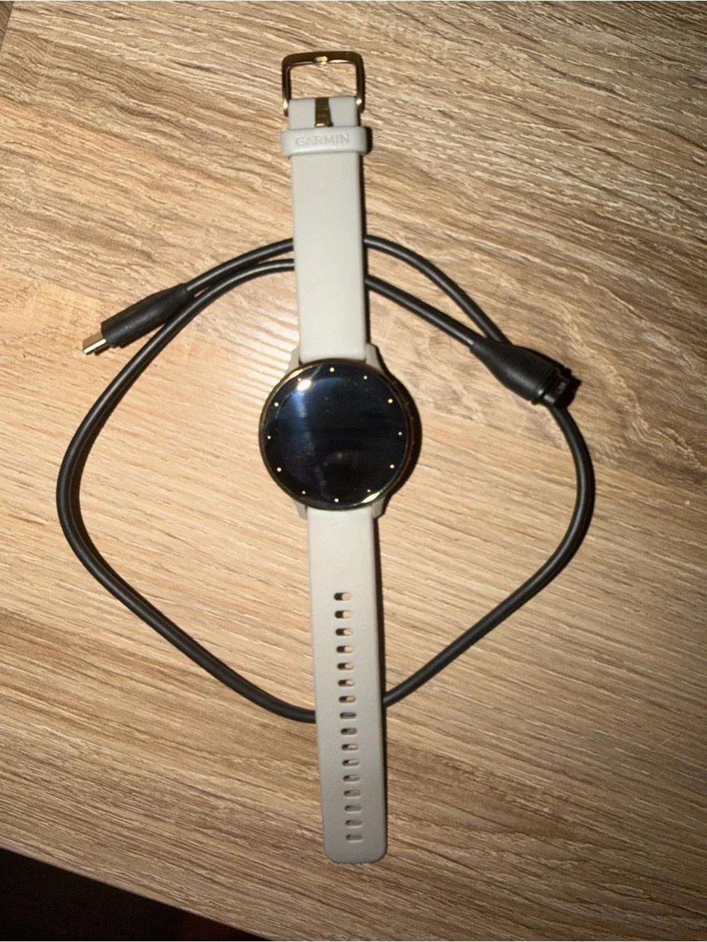 garmin venu 3S smartwatch in beige with gold bezel